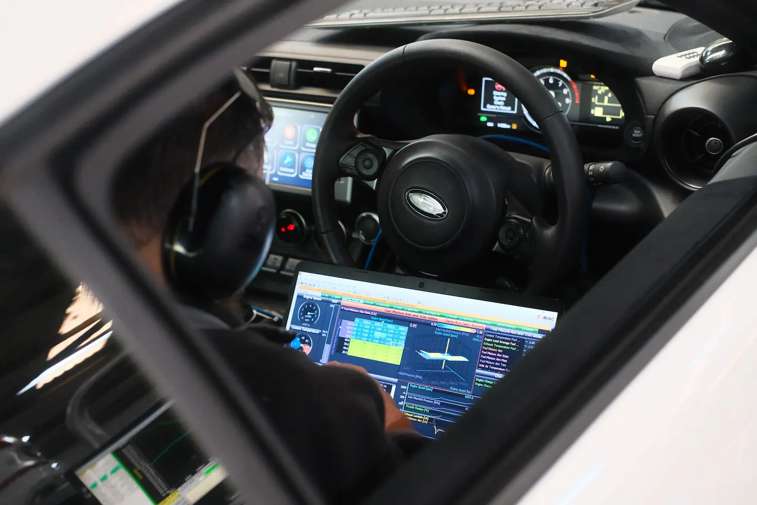 Dynapack hub dynamometer in use during a custom ECU tune