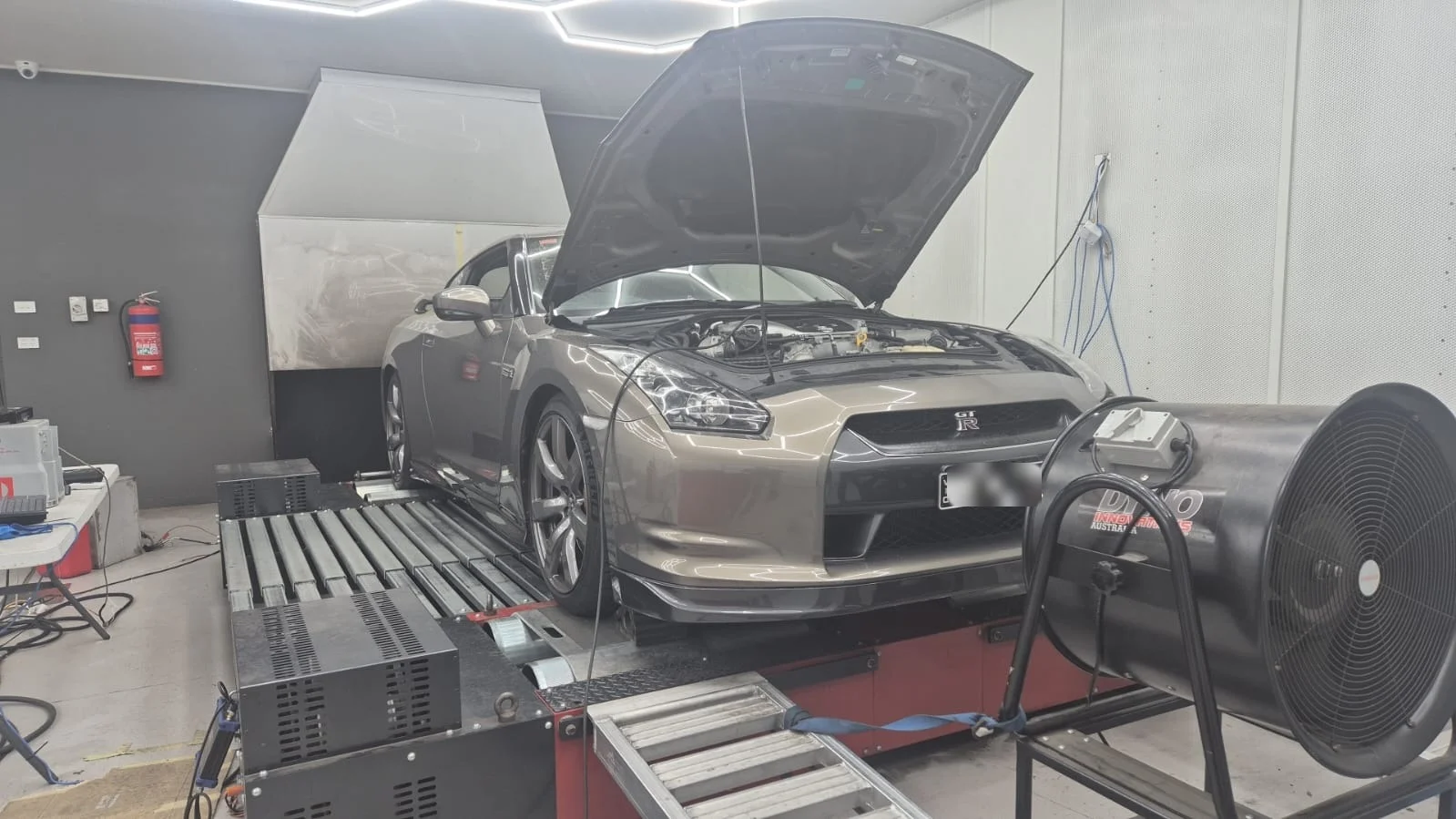 Nissan GT-R R35 | Custom Dyno Tune w/ EcuTek, 334.6 kW | Revzone