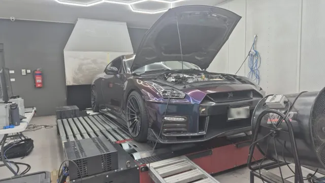 2008 Nissan GT-R R35 dyno tuned to 402.8 kW with EcuTek on E85
