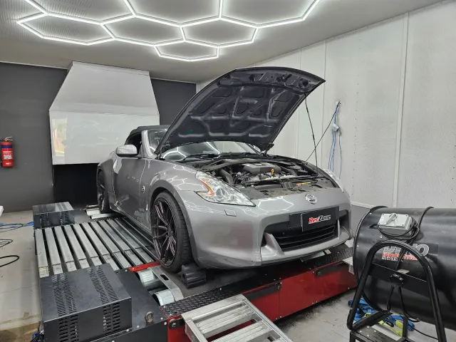 2010 Nissan 370Z Z34 dyno tuned to 203.4 kW with EcuTek on 98