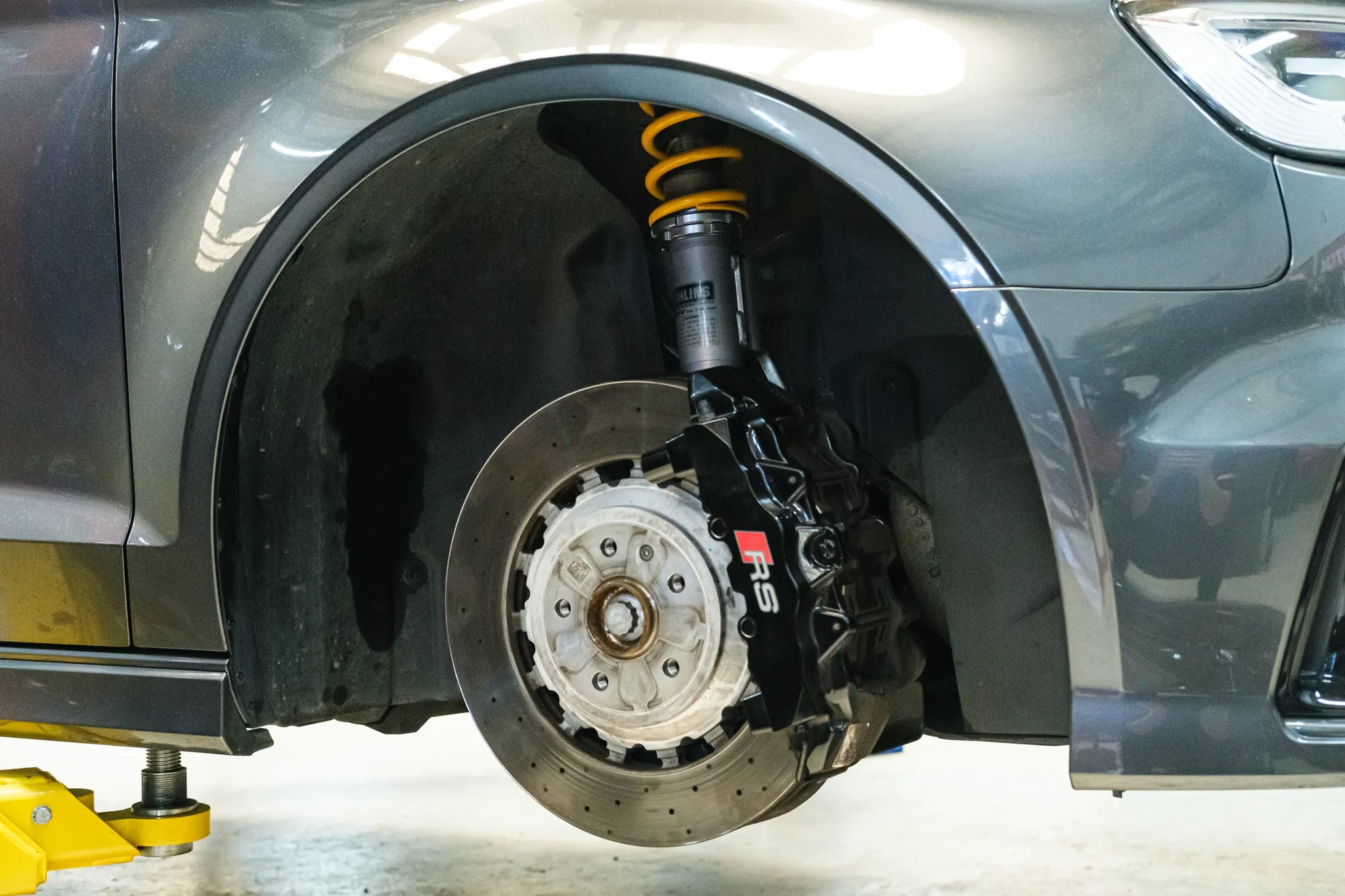 Öhlins DFV coilovers installed on Audi RS3 8V front suspension